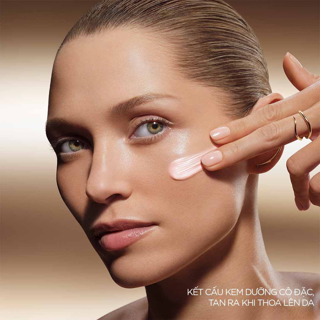 KEM DƯỠNG GIUP TAI TẠO LAN DA ABSOLUE LONGEVITY